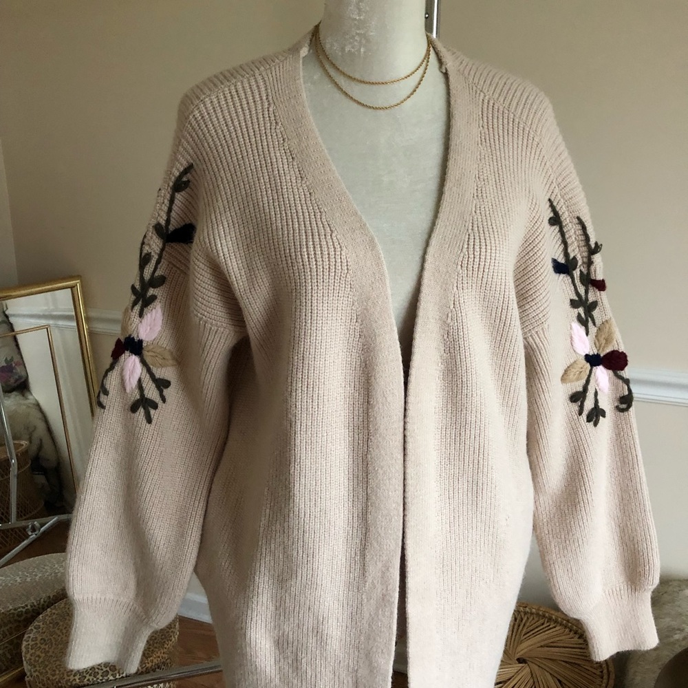 Strut & Bolt | Embroidered Sleeve Cardigan Sz L - Picture 3 of 8